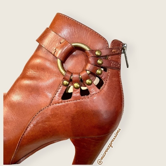 Frye Roxanne Ring Short Cognac Leather Moto Harness Belt Buckle Heeled Bootie - Picture 8 of 13